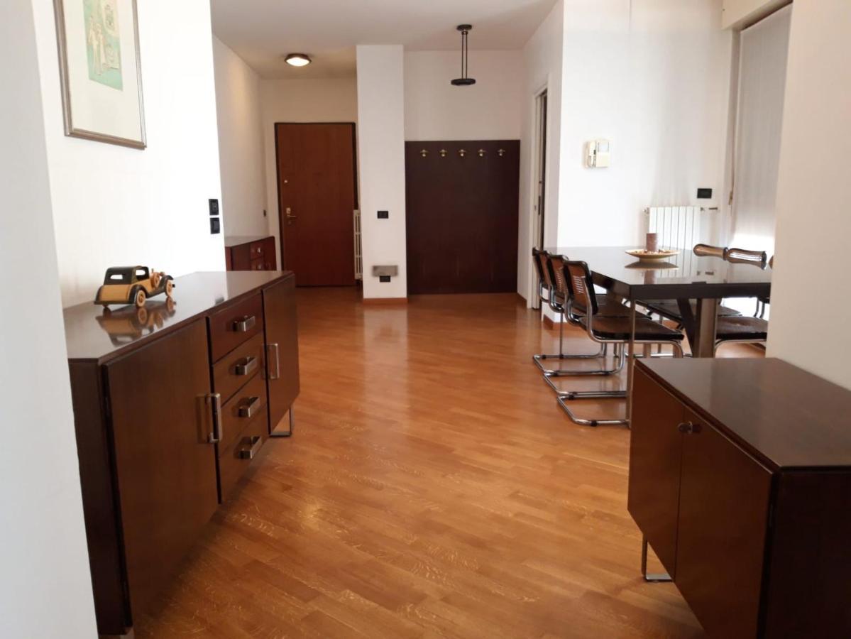 Bedandbreakfast Eni Torri Lombarde San Donato Bbqueen San Donato Milanese Extérieur photo