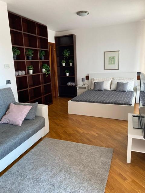Bedandbreakfast Eni Torri Lombarde San Donato Bbqueen San Donato Milanese Extérieur photo