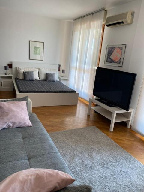 Bedandbreakfast Eni Torri Lombarde San Donato Bbqueen San Donato Milanese Extérieur photo
