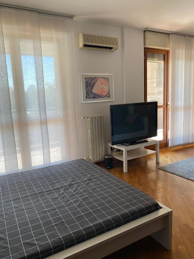 Bedandbreakfast Eni Torri Lombarde San Donato Bbqueen San Donato Milanese Extérieur photo