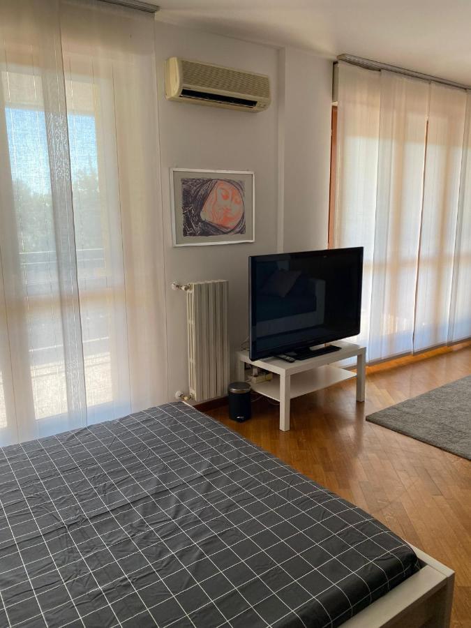 Bedandbreakfast Eni Torri Lombarde San Donato Bbqueen San Donato Milanese Extérieur photo