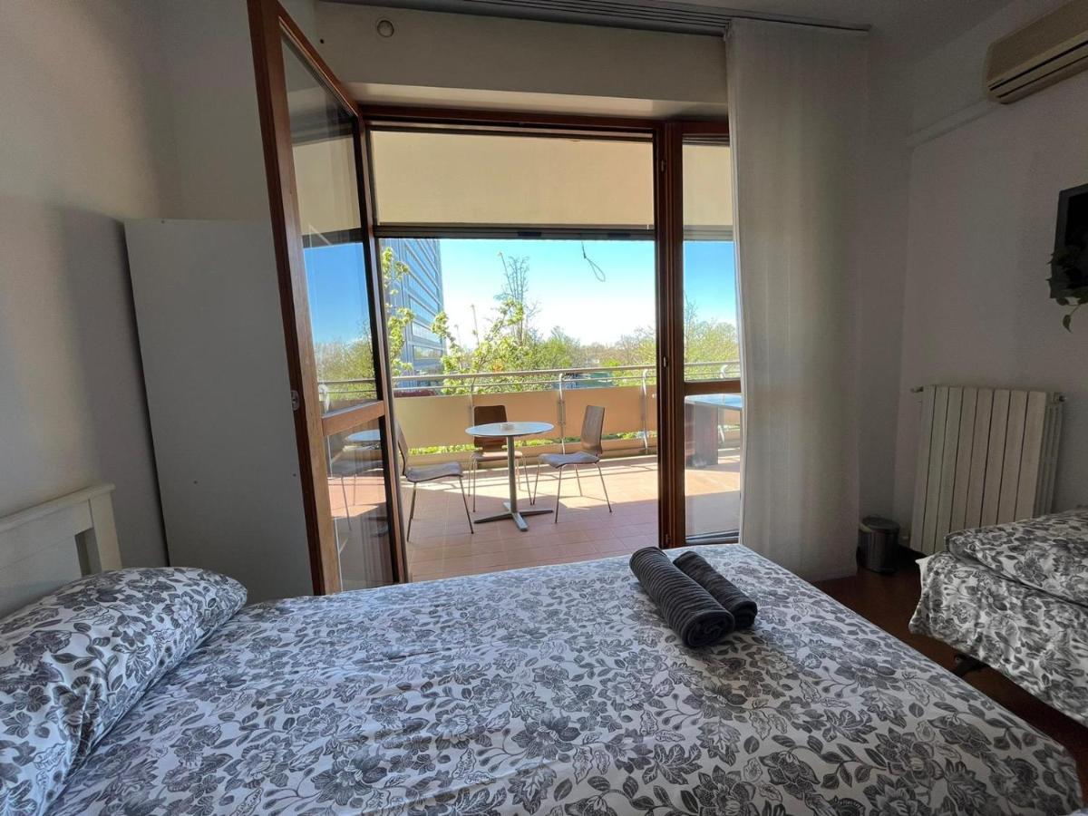 Bedandbreakfast Eni Torri Lombarde San Donato Bbqueen San Donato Milanese Extérieur photo